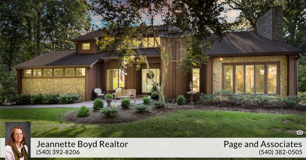 255 Patricia Ln SE, Christiansburg, VA 24073